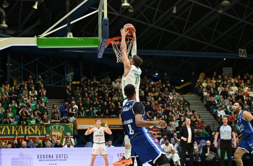 Śląsk pokonuje MKS Dąbrowę Górniczą