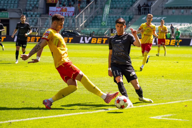 Śląsk remisuje ze Zniczem Pruszków